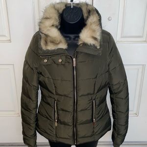 🆕New York & Company beautiful navy green jacket with hood.